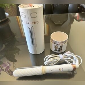 Rosebud White Hair Styling Tool